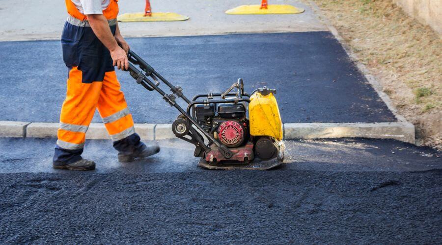 Professional gutter cleaning in Mount Olive, MS